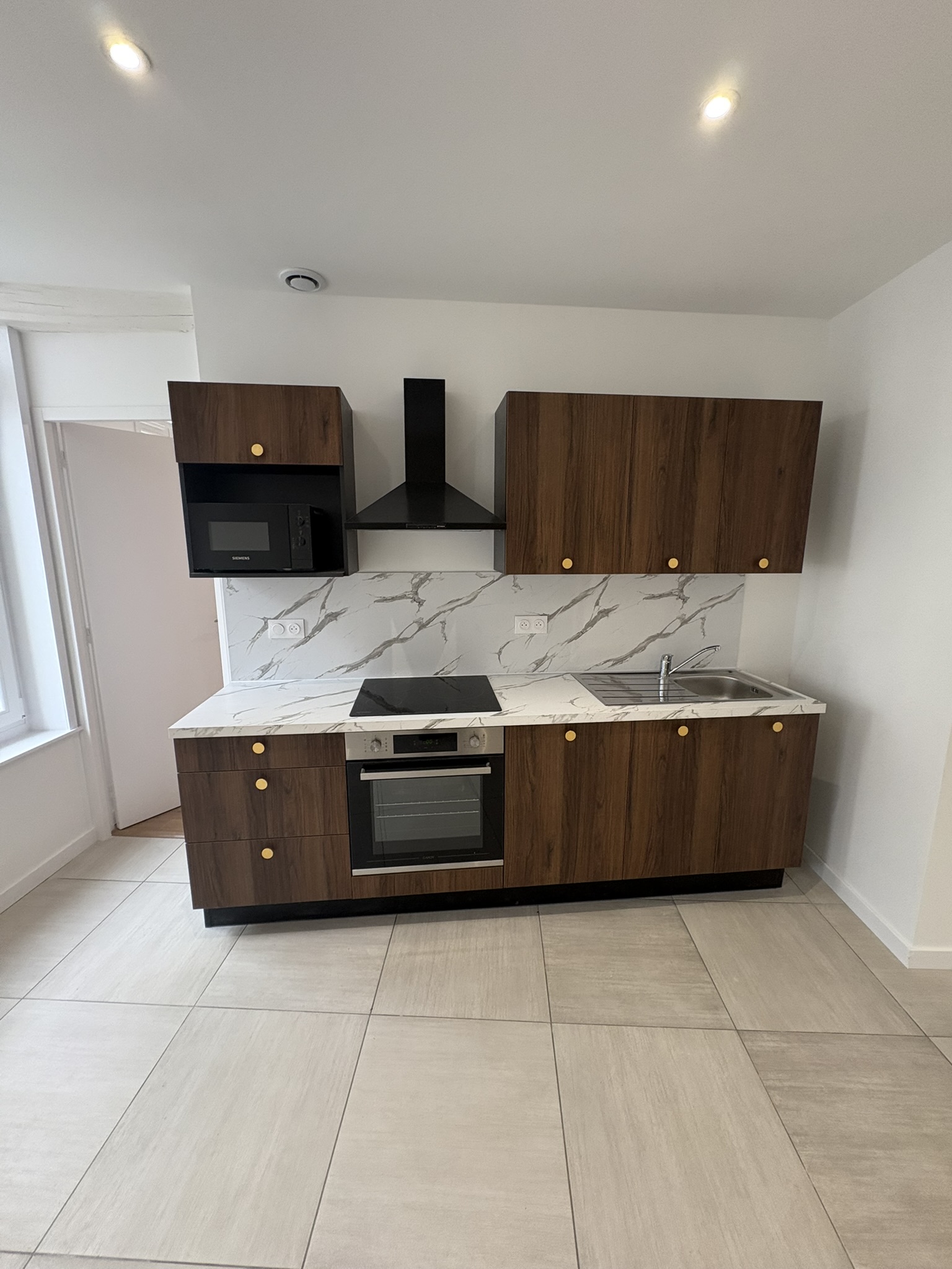 Cuisine — Marbre & Noyer